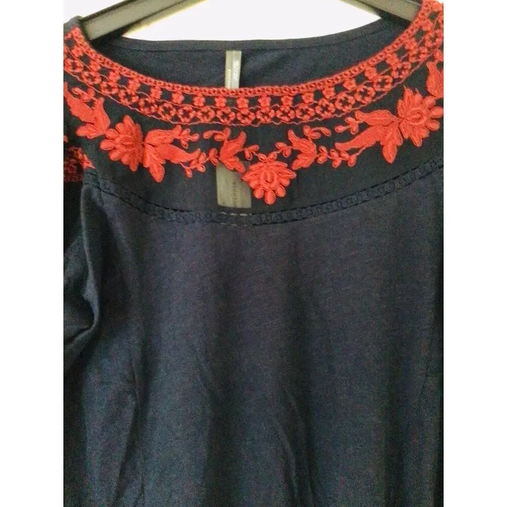 NWT❤️Anthropologie Kami Embroidered Top szS